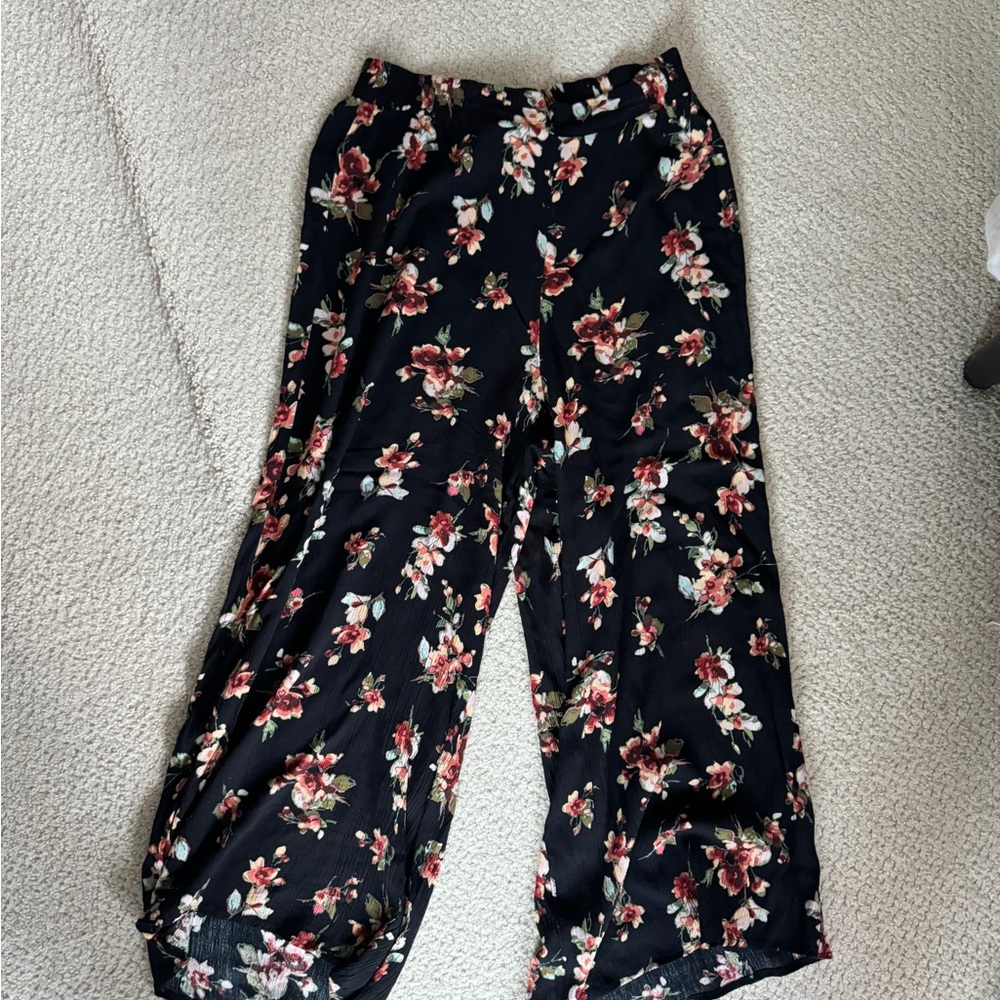 FLORAL CROP AND PANT SET